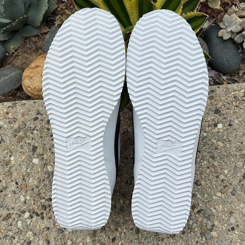 Nike Cortez Leather White Black Sneakers - Picture 7 of 11